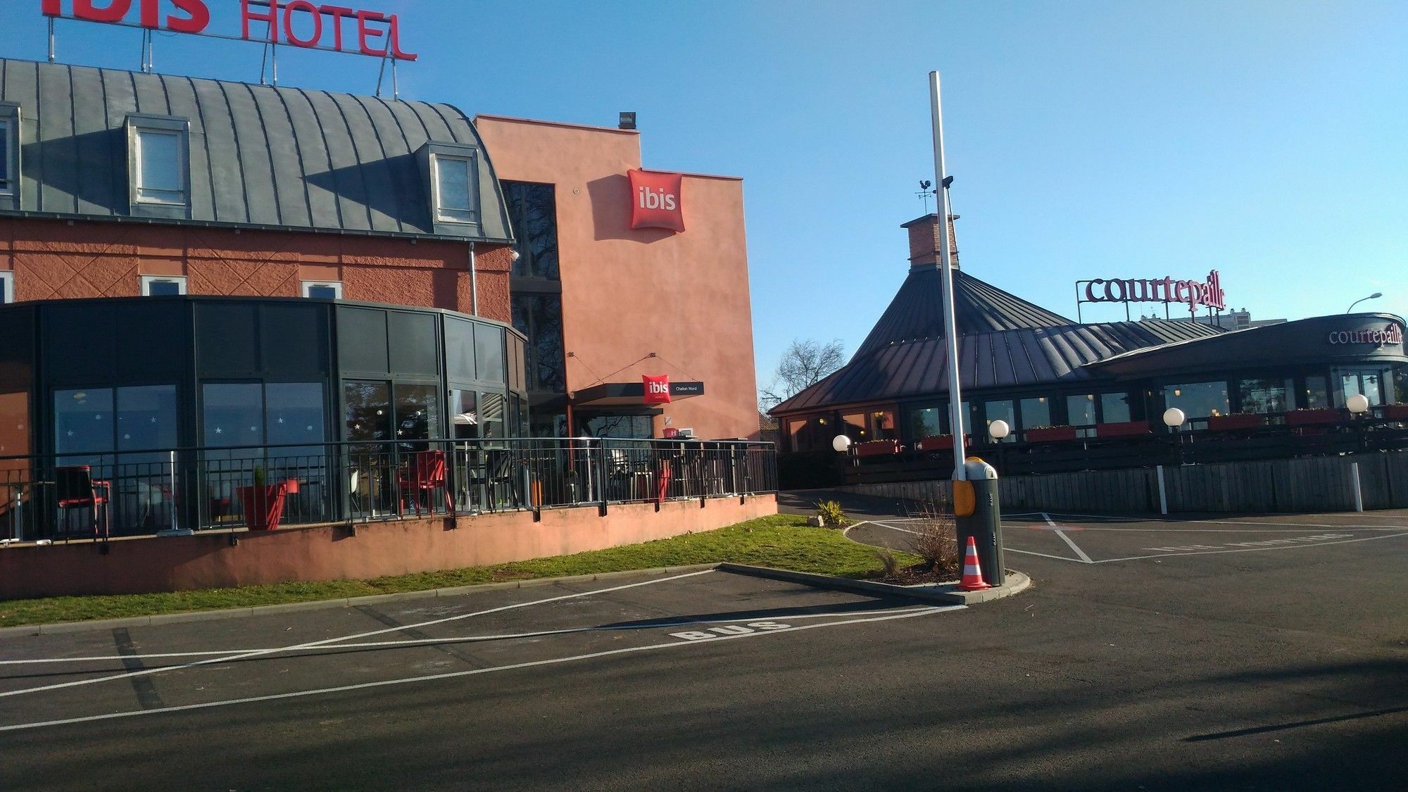 Ibis Chalon Sur Saone Nord Chalon-sur-Saône Exterior foto